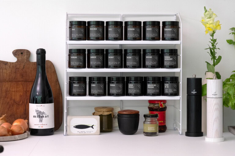 Gewürzgläser-Anthrazit-Regal-Wein-quer