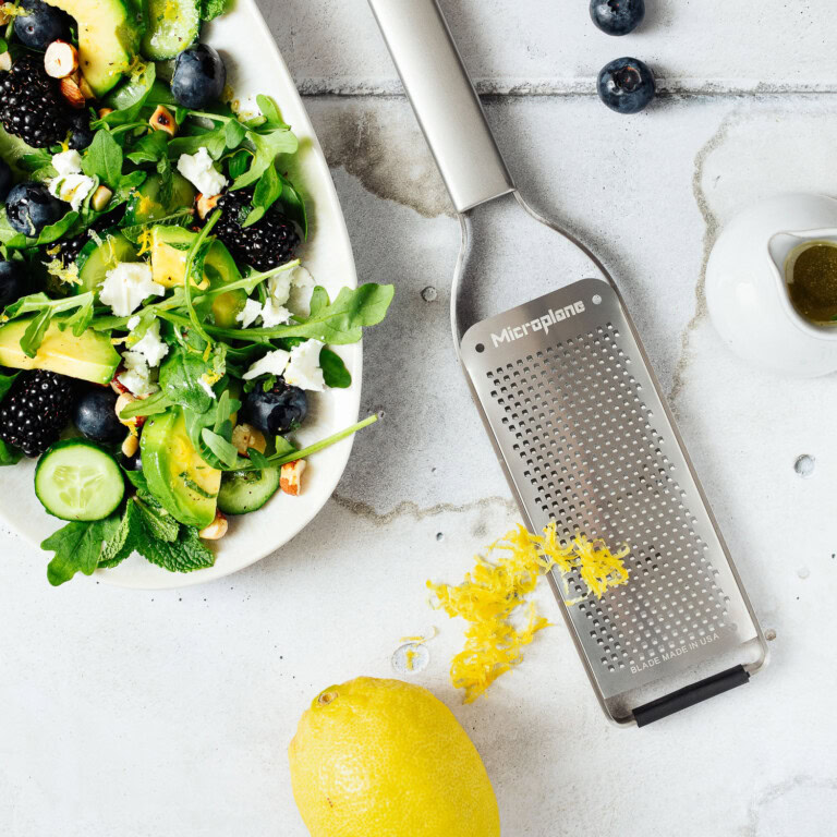 Microplane_Professional_59005_Fine_salad01